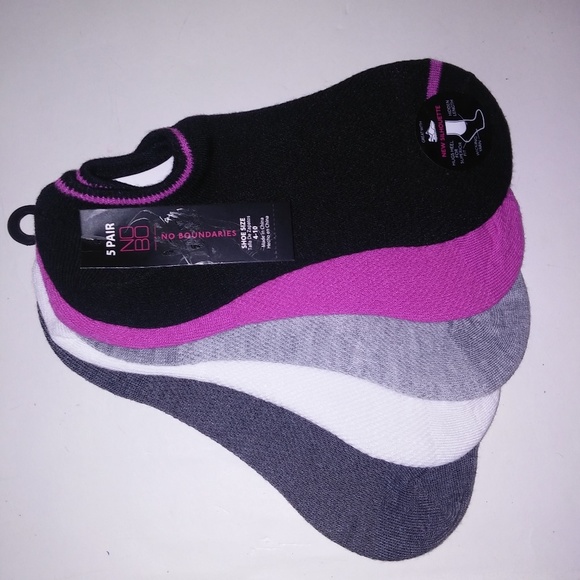Set‎ of 5 No Boundaries Socks - Picture 3 of 4